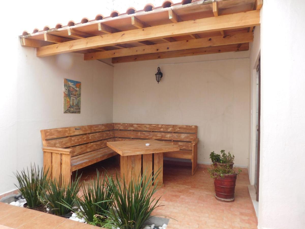 Casona Luciernaga-Casa De Huespedes Guest House Leon Exterior photo
