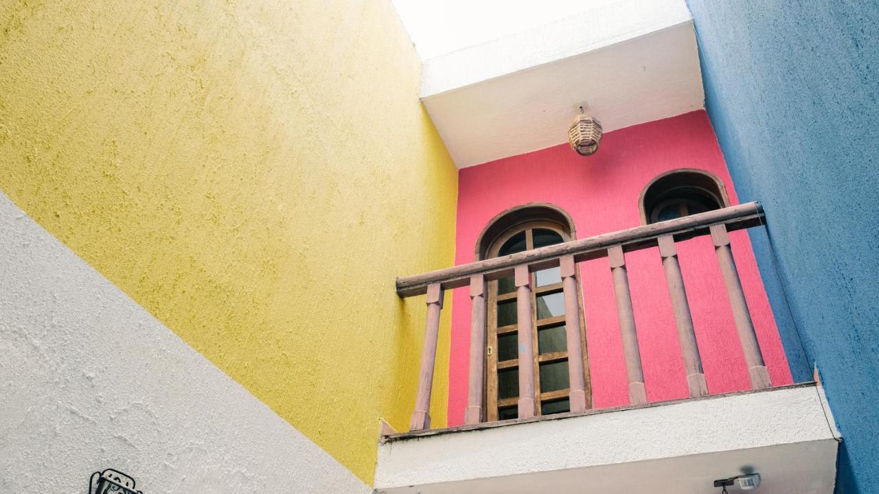 Casona Luciernaga-Casa De Huespedes Guest House Leon Exterior photo