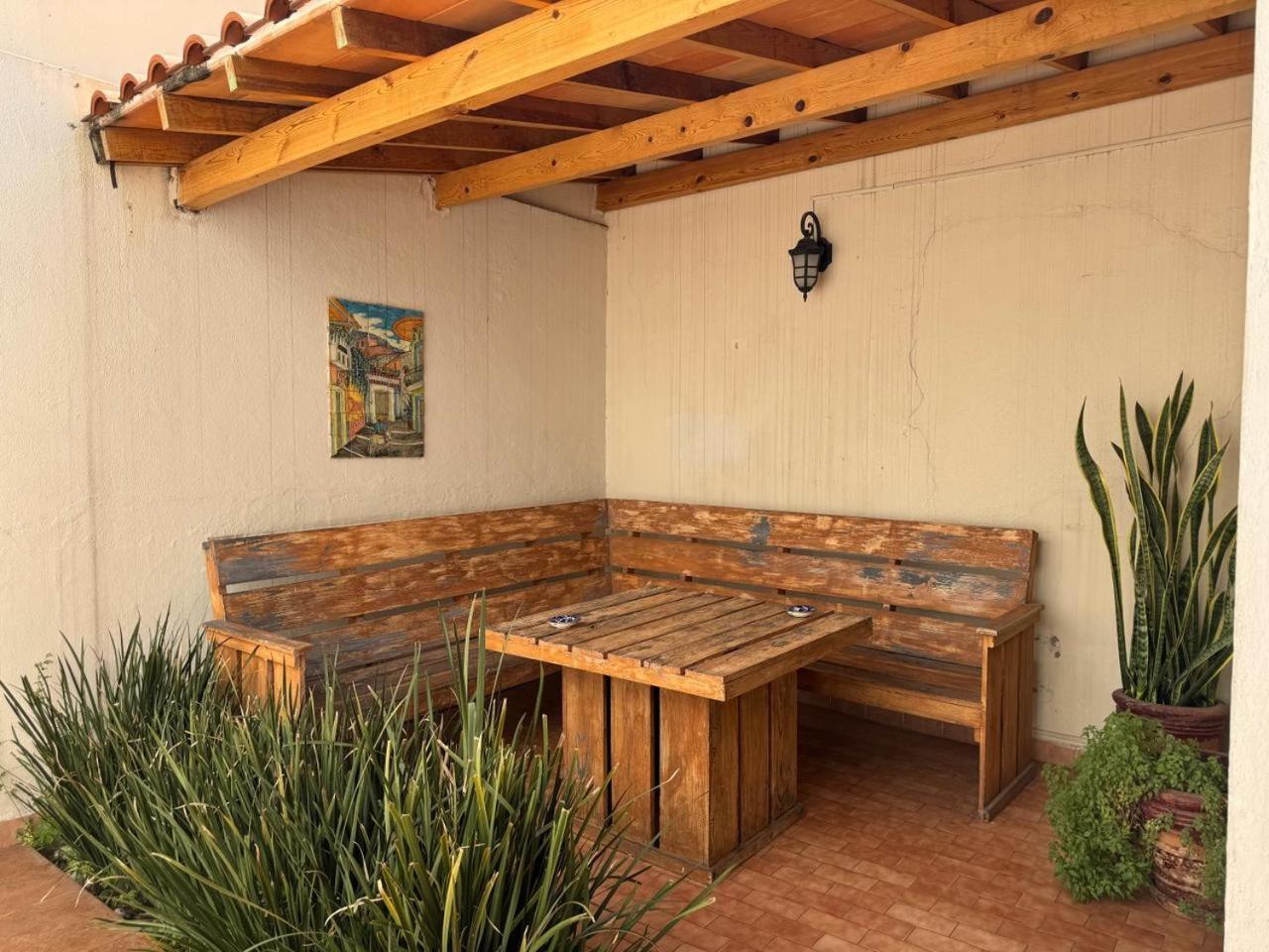 Casona Luciernaga-Casa De Huespedes Guest House Leon Exterior photo