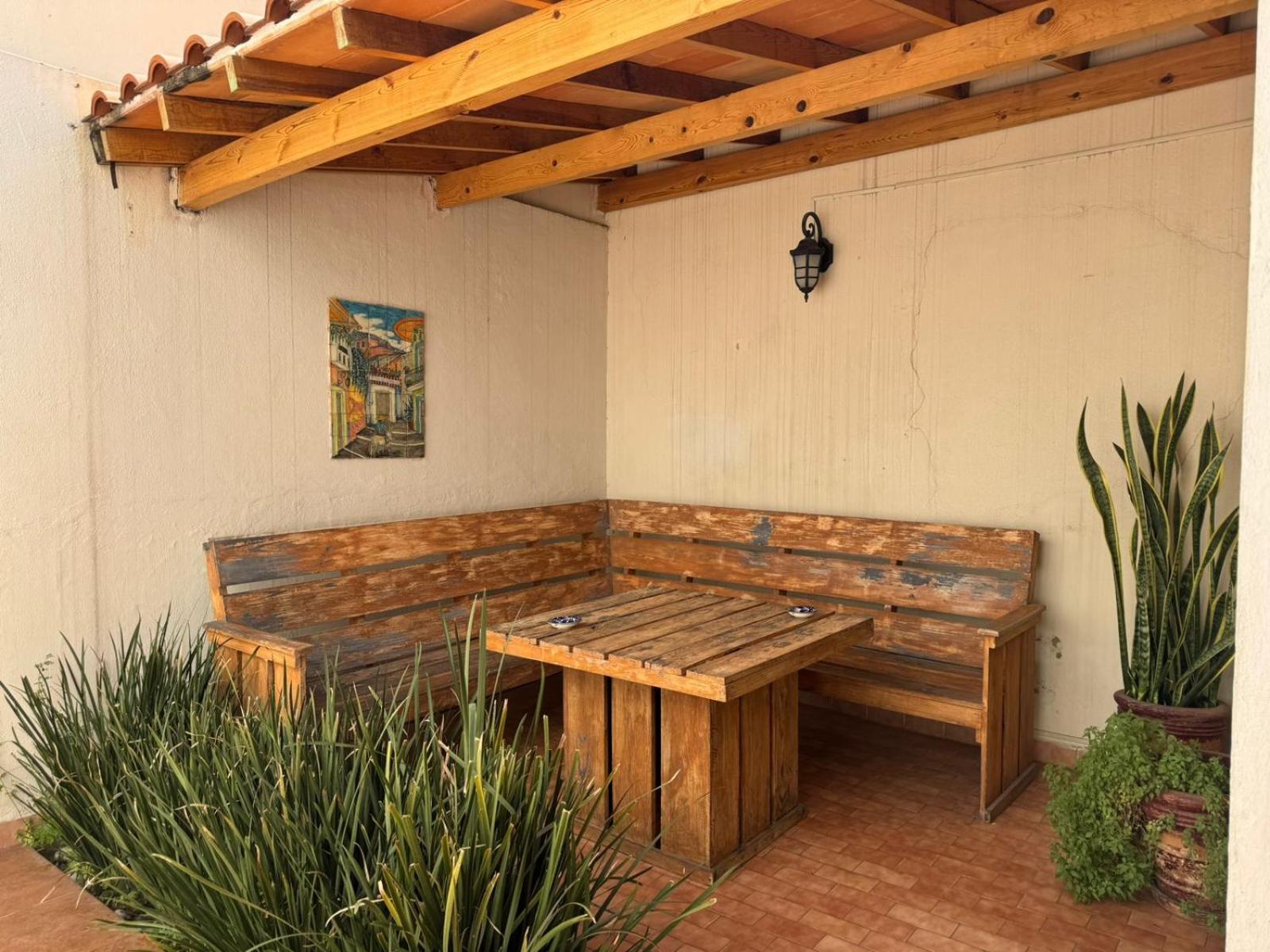 Casona Luciernaga-Casa De Huespedes Guest House Leon Exterior photo