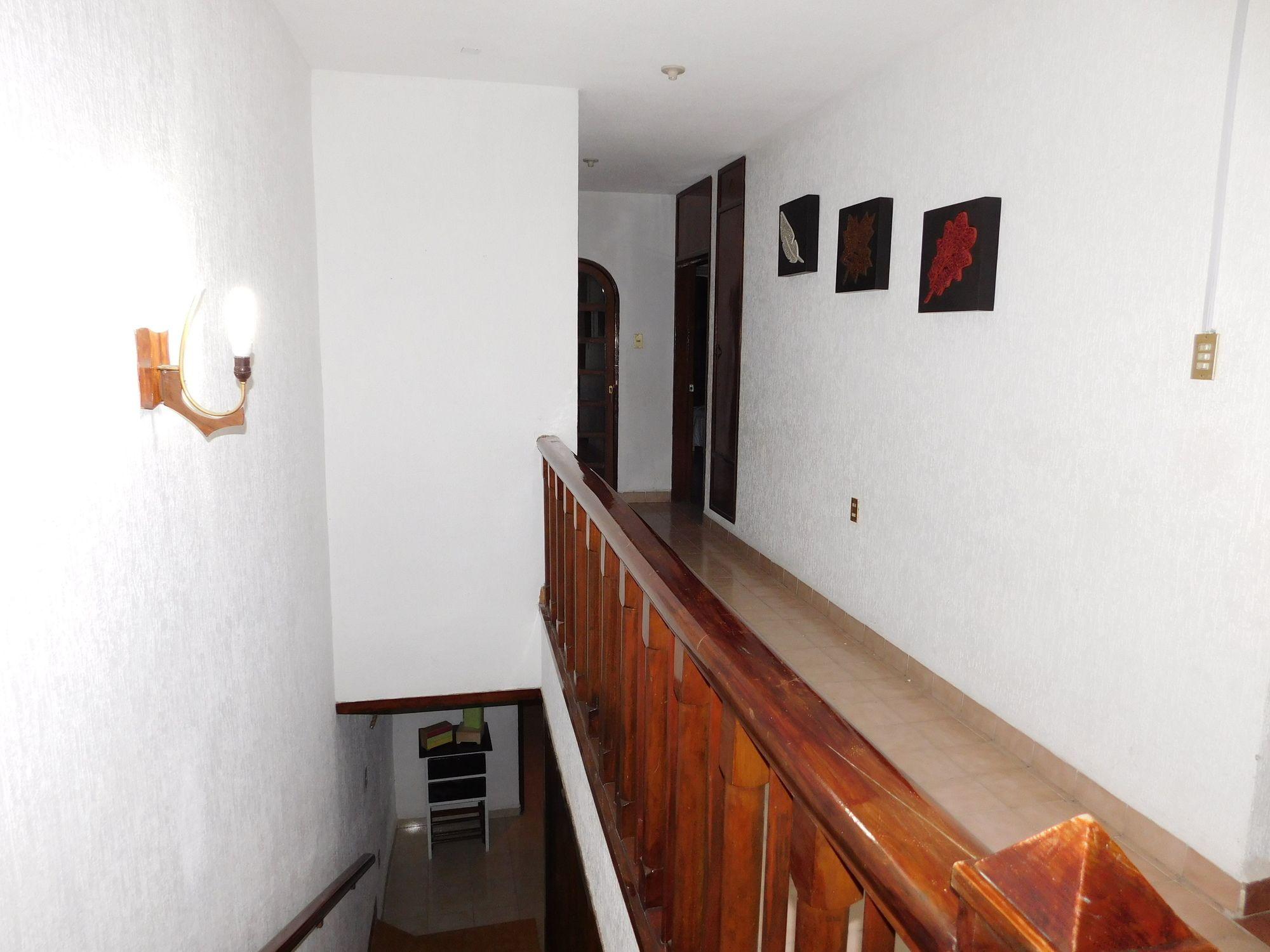 Casona Luciernaga-Casa De Huespedes Guest House Leon Exterior photo